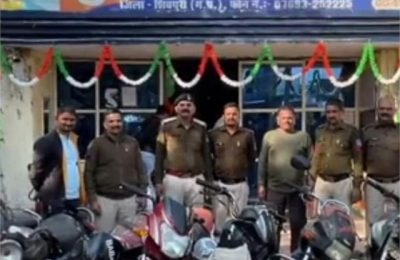 पुलिस ने चोरों को पकड़ा, जंगल में छिपाई 10 बाइक