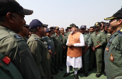प्रधानमंत्री नरेंद्र मोदी आज आदमपुर एयरबेस पहुंचे