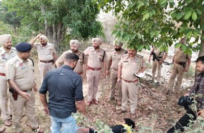 पुलिस और गैंगस्टर के बीच चली गोलियां, मची अफरा तफरी