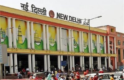 रेलवे स्टेशन पर लावारिस बैग मिलने से मची अफरा-तफरी