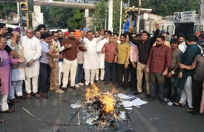 भाजपा ने पानी के मुद्दे पर पंजाब के लोगों को गुमराह कर रही मान सरकार का पुतला फूंका