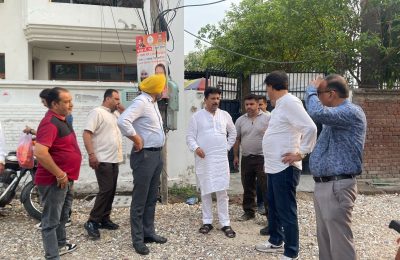 विधायक रमन अरोड़ा ने अपने हल्के के अलग अलग वार्डो का दौरा किया