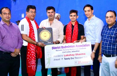 बच्चों के सर्वांगीण विकास में खेलों की महत्वपूर्ण भूमिका : मेयर वनीत धी़र*