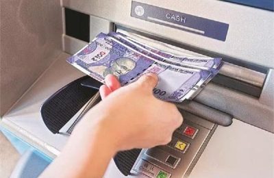 RBI का बड़ा फैसला, ATM से पैसे निकालने पर दिए ये निर्देश,