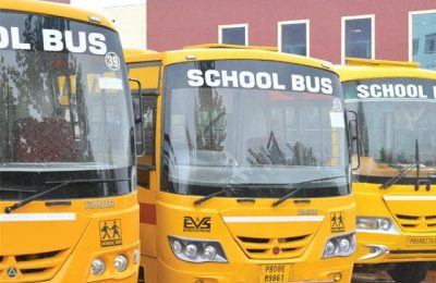 पंजाब में छात्र से भरी बस की ब्रेक फेल