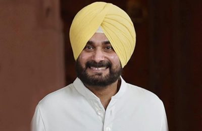 कांग्रेस नेता नवजोत सिंह सिद्धू ने एक बार फिर अपने बयान से बटोरी सुर्खियां
