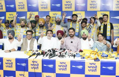 पिछले दिनों ये लोग ‘आप’ काउंसलर सनी मास्टर के साथ चले गए थे कांग्रेस में, वापसी पर कहा – कांग्रेस में आम लोगों की कोई अहमियत नहीं*