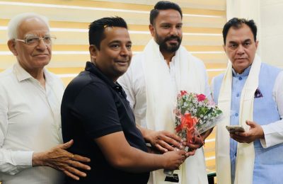 सुशील चम ने हरजी मान को हलका इंचार्ज बनने पर दी शुभकामनाएं