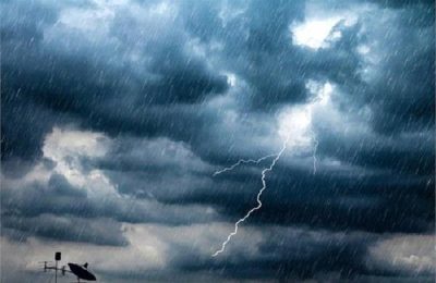 हिमाचल में भारी बारिश से तबाही कहीं फटा बादल तो कहीं आया सैलाब