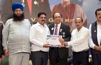 लायन सूरी को उनकी उत्कृष्ट सेवाओं के लिए डिस्ट्रिक्ट गवर्नर लायन गोयल द्वारा प्रशंसा पत्र प्रदान किया गया