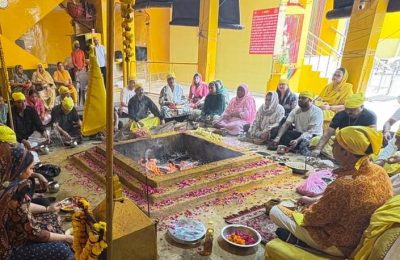 मंदिर इच्छा से जाए तो स्वर्ग पास है-नवजीत भारद्वाज*