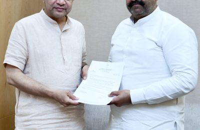 पूर्व सांसद सुशील रिंकू ने रेलमंत्री अश्विनी वैष्णव से की मुलाकात, जालंधर से बाबा खाटू श्यामजी के लिए सीधी ट्रेन की रखी मांग*