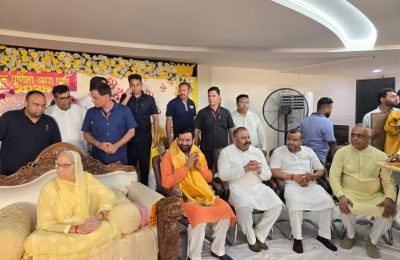 हरियाणा के सीएम नायब सैनी के साथ पूर्व सांसद सुशील रिंकू ने डेरा सचखंड बल्ला और बाबा मोहन दास आश्रम में टेका मत्था *