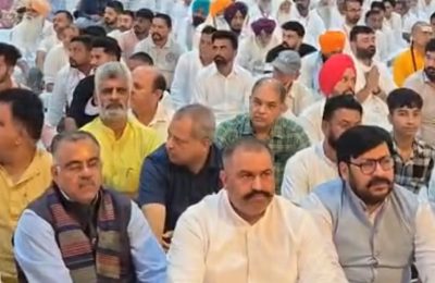 गुरु पूर्णिमा पर दिव्य ज्योति जाग्रति संस्थान में नतमस्तक होकर भाजपा के राष्ट्रीय महासचिव तरुण चुघ व पूर्व सांसद सुशील रिंकू ने लिया आशीर्वाद*