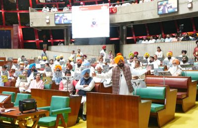 मुख्य मंत्री के नेतृत्व में पंजाब विधान सभा की ओर से बांधों पर सी.आई.एस.एफ. तैनात करने के विरोध में ऐतिहासिक प्रस्ताव पारित*