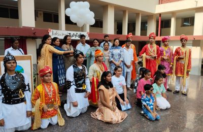 एपीजे विद्यालय में अंतर्राष्ट्रीय न्याय दिवस के अवसर पर विशेष प्रार्थना सभा का आयोजन: छात्रों ने ली न्यायप्रिय बनने की शपथ