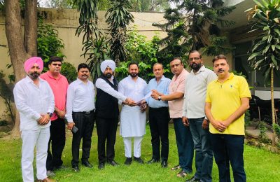 ਅੱਜ ਜਿਲਾ ਕਾਂਗਰਸ ਕਮੇਟੀ ਜਲੰਧਰ ਸ਼ਹਿਰੀ ਵਲੋ ਪੁਲਿਸ ਕਮਿਸ਼ਨਰ ਜੀ ਨੂੰ ਸ਼ਿਕਾਇਤ ਦਿੱਤੀ ਗਈ ।
