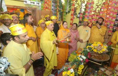 प्रभु भक्त के प्रेम से तृप्त हो जाते-नवजीत भारद्वाज*