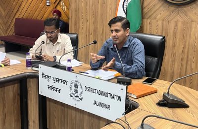 डिप्टी कमिश्नर ने निवेशकों की सुविधा के लिए हेल्पलाइन नंबर किया शुरू*
