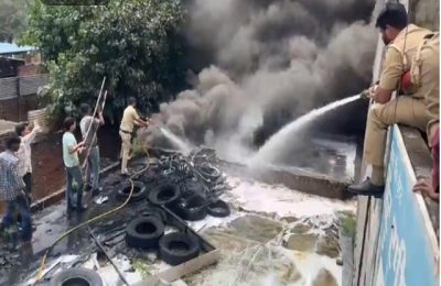 मोगा के टायरों के गोदाम में लगी भयानक आग