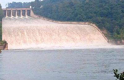 पौंग बांध का जलस्तर खतरे के निशान से पार, गांवों में बाढ़