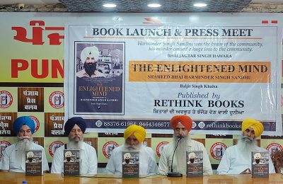 ਸਥਾਨਕ ਪ੍ਰੈੱਸ ਕਲੱਬ ਵਿਖੇ ਰੀਥਿੰਕ ਬੁਕਸ ਦੁਆਰਾ ਪ੍ਰਕਾਸ਼ਿਤ ਅਤੇ ਸ. ਬਲਜੀਤ ਸਿੰਘ ਖਾਲਸਾ ਦੁਆਰਾ ਲਿਖਤ ਸਿੱਖ ਸ਼ਹੀਦ ਭਾਈ ਹਰਮਿੰਦਰ ਸਿੰਘ ਸੰਧੂ ਦੇ ਜੀਵਨ ਉੱਪਰ ਅਧਾਰਿਤ ਕਿਤਾਬ The-Enlightened-mind ਨਾਲ ਸੰਬੰਧਿਤ ਇਕ ਮਹੱਤਵਪੂਰਨ ਸਮਾਗਮ ਕਰਵਾਇਆ ਗਿਆ
