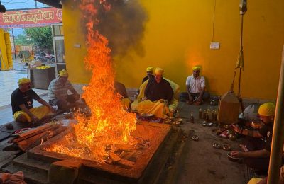 प्रभु रूपी धन को एकत्र करने वाला इंसान जीवन की बाजी को जीत जाता- नवजीत भारद्वाज*