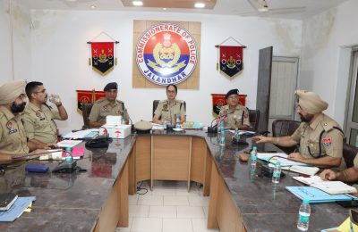 अपराध रोकने संबधी पहलों को और मज़बूत करने और नागरिकों के लिए सुरक्षित वातावरण सुनिश्चित करने के लिए कमिश्नरेट पुलिस गंभीर
