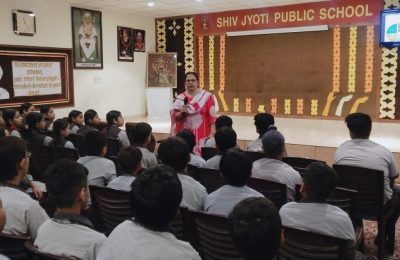 शिव ज्योति पब्लिक स्कूल में ‘सेंट्रल एकेडमी फ़ॉर पुलिस ट्रेनिंग, भोपाल’ की तरफ़ से जागरूकता कार्यक्रम का हुआ सजीव प्रसारण