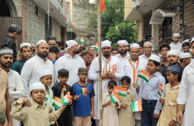 जालंधर के मुसलमानों ने उत्साह के साथ मनाया स्वतंत्रता दिवस, एडवोकेट नईम खान ने मुस्लिम कालोनी में फहराया तिरंगा*