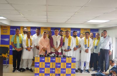 *नकोदर में अकाली दल को बड़ा झटका! सैकड़ों नेता-कार्यकर्ता और पार्षद आप में शामिल*