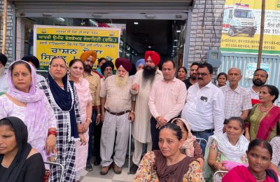 31 ਲੋੜਵੰਦ ਪਰਿਵਾਰਾਂ ਨੂੰ ਆਖਰੀ ਉਮੀਦ ਐਨਜੀਓ ਨੇ ਵੰਡਿਆ ਰਾਸ਼ਨ**