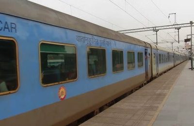 अमृतसर-नई दिल्ली शताब्दी एक्सप्रेस में बम की सूचना से रेलवे स्टेशन पर हड़कंप