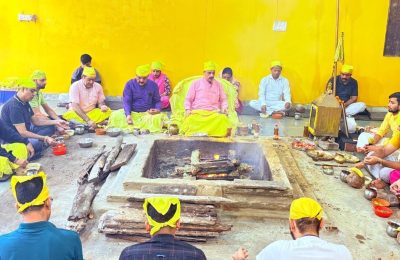 ईश्वर एक ही है-नवजीत भारद्वाज*