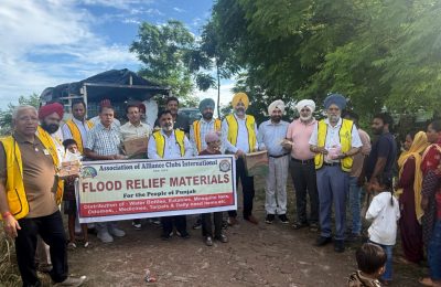 एसोसिएशन ऑफ अलायंस क्लब जिला 126 एन ने बाढ़ पीड़ितों में बांटी राहत सामग्री*