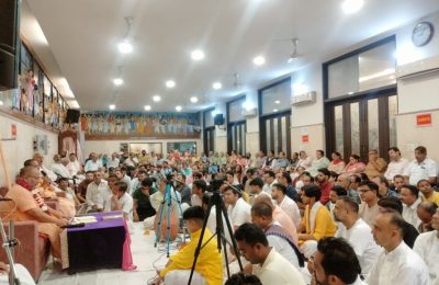 श्री चैतन्य महाप्रभु राधा माधव मंदिर में इन्दिरा एकादशी के अवसर पर  श्री हरिनाम संकीर्तन एवं श्री हरि कथा का आयोजन किया गया