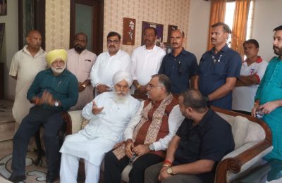 तरुण चुग ने भगवान वाल्मीकि तीर्थ धाम के लिए जत्थों को किया रवाना