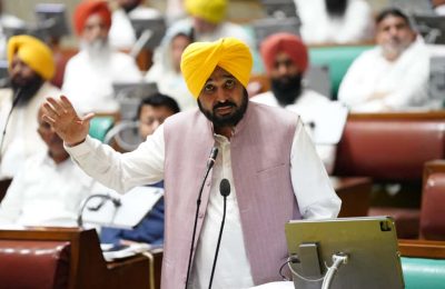 *ਮੁੱਖ ਮੰਤਰੀ ਵੱਲੋਂ ‘ਜਿਸਦਾ ਖੇਤ, ਉਸਦੀ ਰੇਤ’ ਸਕੀਮ ਤਹਿਤ ਖੇਤਾਂ ’ਚੋਂ ਰੇਤ ਕੱਢਣ ਲਈ ਕਿਸਾਨਾਂ ਨੂੰ 7200 ਰੁਪਏ ਪ੍ਰਤੀ ਏਕੜ ਦੇਣ ਦਾ ਐਲਾਨ*