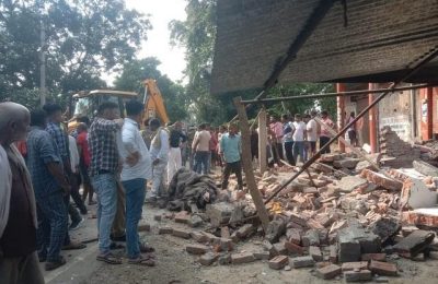 सिलेंडर ब्लास्ट होने से मची अफरा तफ़री