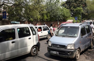 दिल्ली में पुराने वाहन चलाने वालों के लिए बड़ी राहत