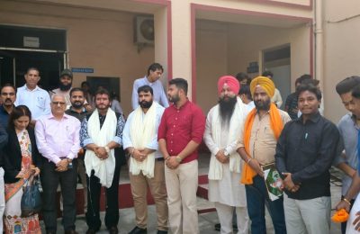 ਅੱਜ ਭਗਵਾਨ ਮਹਾਂਰਿਸ਼ੀ ਵਾਲਮੀਕਿ ਮਹਾਰਾਜ ਜੀ ਦੇ ਪਾਵਨ ਪ੍ਰਗਟ ਦਿਵਸ ਦੇ ਸੰਬੰਧ ਵਿੱਚ ਡੀ ਏ ਵੀ ਕਾਲਜ ਵਿਚ ਹਰ ਸਾਲ ਦੀ ਤਰ੍ਹਾਂ ਐਜ਼ੂਕੇਸ਼ਨਲ ਪ੍ਰੋਗਰਾਮ ਸਟੂਡੈਂਟ ਸੰਘਰਸ਼ ਕਮੇਟੀ ਪੰਜਾਬ ਵਲੋਂ ਕਰਵਾਇਆ ਗਿਆ |