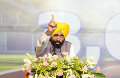 आम आदमी पार्टी के राष्ट्रीय संयोजक अरविंद केजरीवाल और  मुख्यमंत्री भगवंत सिंह मान ने 3100 से अधिक अत्याधुनिक स्टेडियमों के निर्माण प्रोजेक्ट की शुरुआत