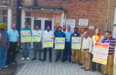 जगतजीत हमीरा इंडस्ट्री” में सभी कर्मचारियों को डेंगू के प्रति किया गया जागरूक