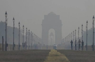 दिल्ली में AQI गंभीर श्रेणी में, सांस लेना हुआ मुश्किल