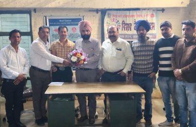 डॉ. परमजीत सिंह का वरिष्ठ चिकित्सा अधिकारी के रूप में स्वागत