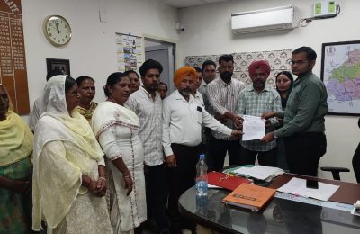 ਪੀ ਯੂ ਸੈਨੇਟ-ਸਿੰਡੀਕੇਟ ਭੰਗ ਕਰਨ ਦੇ ਵਿਰੋਧ ਵਿੱਚ ਲੋਕ ਇਨਸਾਫ ਮੰਚ ਵੱਲੋਂ SDM ਫਿਲੌਰ ਨੂੰ ਮੰਗ ਪੱਤਰ*