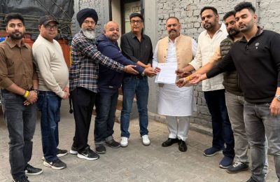 पूर्व सांसद सुशील रिंकू से शहीद बाबू लाभ सिंह नगर में रेलवे ओवर ब्रिज बनाने की मांग*