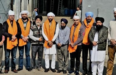 ਪ੍ਰਬੰਧਕਾਂ  ਵਲੋਂ ਨਗਰ ਕੀਰਤਨ ਦੇ ਸਵਾਗਤ ਕਰਨ ਲਈ ਵਪਾਰਿਕ ਅਦਾਰਿਆਂ ਨਾਲ ਸੰਪਰਕ ਕੀਤਾ।