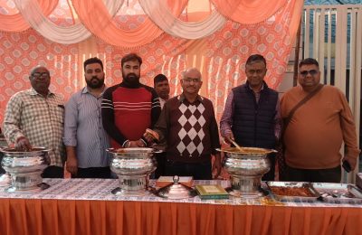 विश्व हिंदू संघ के व्यापार विंग के प्रधान मुनीष सिंगला रौकी ने लगाया मासिक भंडारा