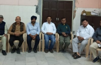 दोआबा अकादमी के सदस्यों ने  राजनीति में आई गिरावट पर चिंता व्यक्त की